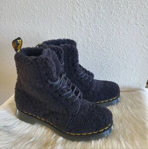 New Sz 8 Women's Dr. Martens Boots Fluffy Fuzzy 1460 Pascal Faux Shearling Black
